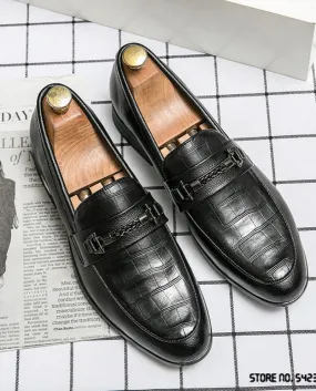 Nuovo arrivo moda uomo slip a punta su Xford abito da sposa prom scarpe in pelle verniciata ritorno a casa Sapato Social Masculi