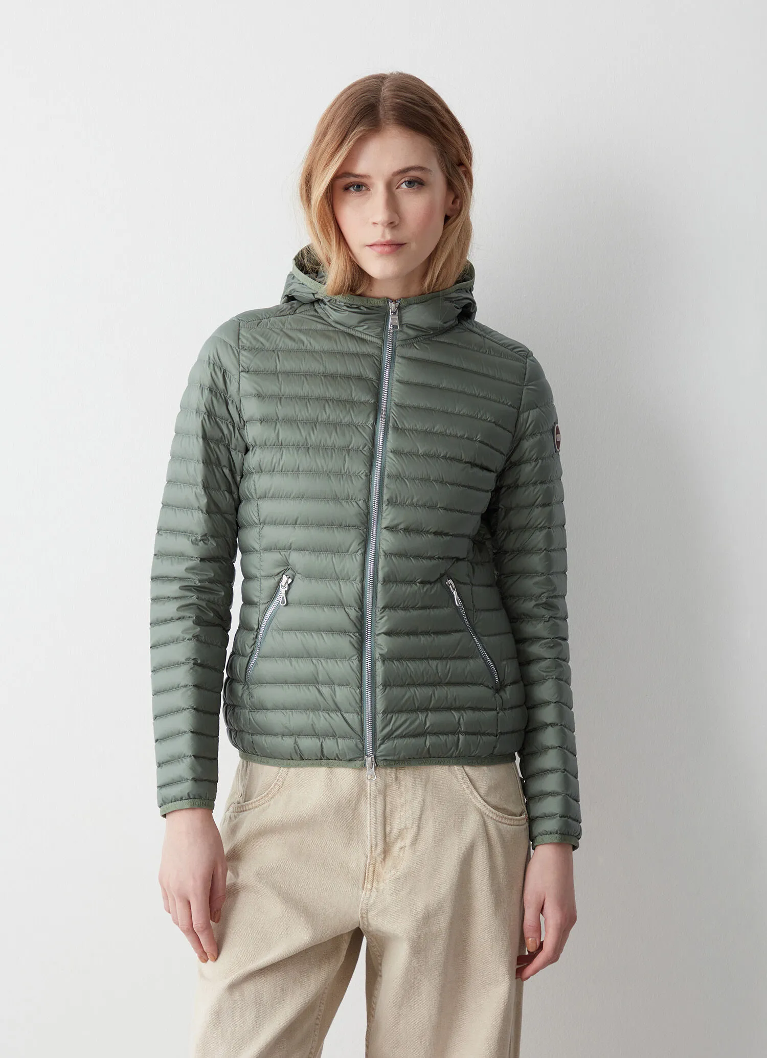 Sporty hooded downjacket